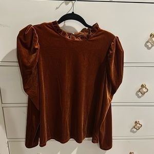 Velvety top in burnt orange
